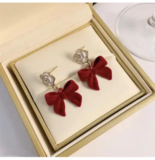 Korean bow heart earing